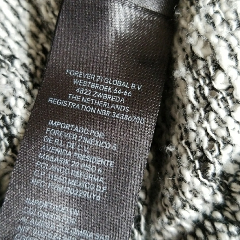 Sweater - Picture 5 of 5